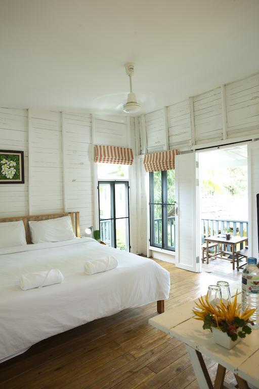 Sunshine Inn Resort Khao Lak Quarto foto