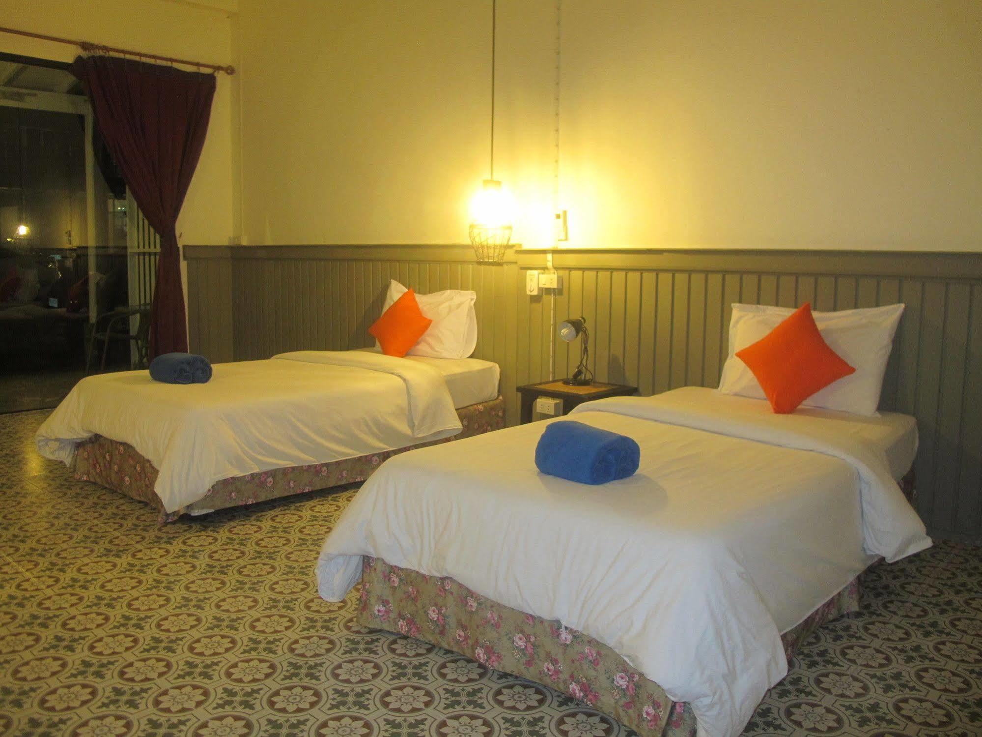 Sunshine Inn Resort Khao Lak Exterior foto